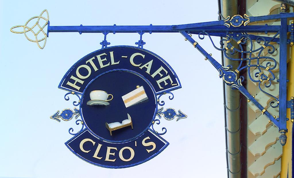 Cleo'S Hotel Кальштадт Экстерьер фото